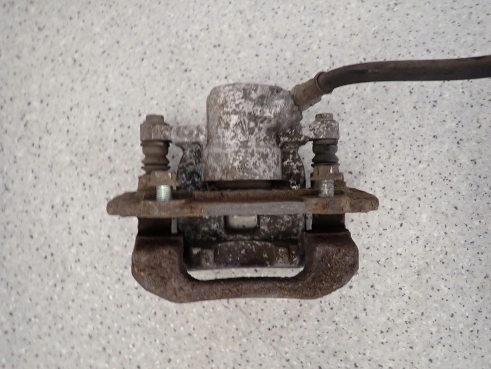 TOYOTA VERSO 09- 2.0D ZACISK TYLNY LEWY 7/7