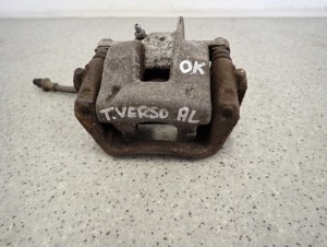 TOYOTA VERSO 09- 2.0D ZACISK TYLNY LEWY 1/7 MINIATURA