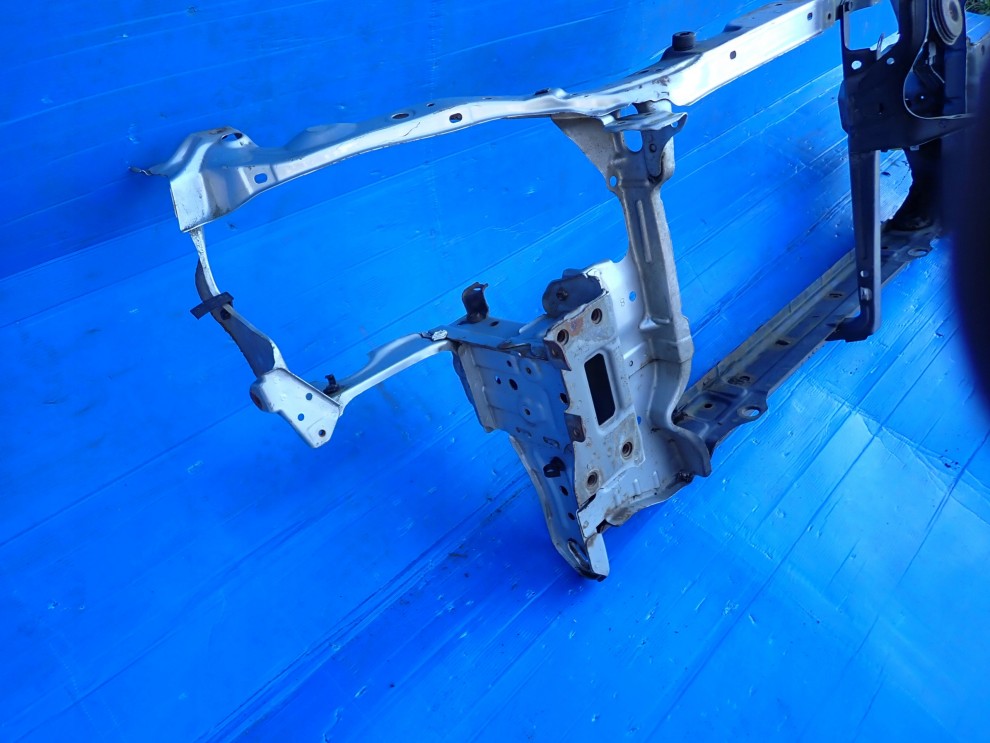 TOYOTA COROLLA HB 04-07 PAS PRZEDNI WZMOCNIENIE CZOŁOWE 3/9