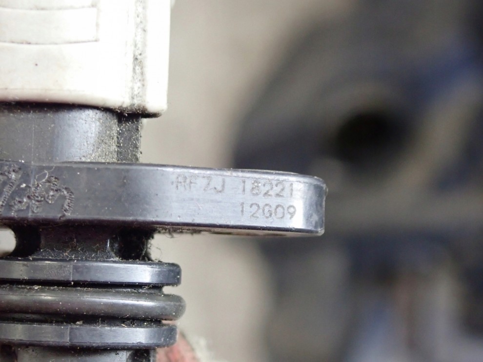 MAZDA 5 6 2.0D RF7J 05- CZUJNIK POŁOŻENIA WAŁU KORBOWEGO 3/5