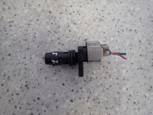 MAZDA 5 6 2.0D RF7J 05- CZUJNIK POŁOŻENIA WAŁU KORBOWEGO 1/5 MINIATURA