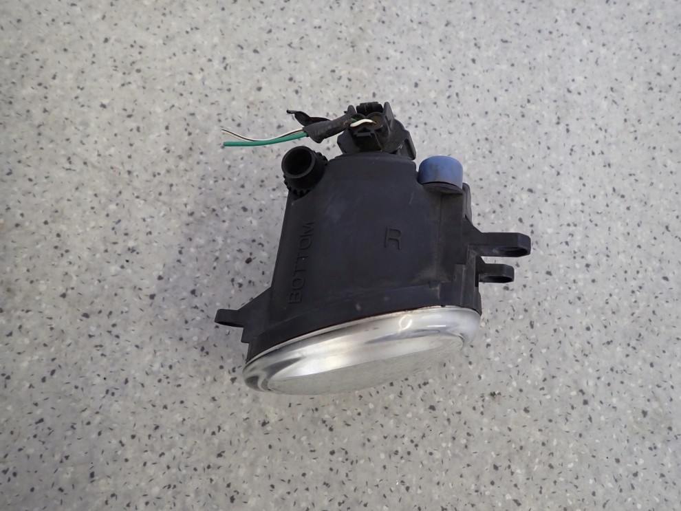 TOYOTA AVENSIS T25 LIFT 06- HALOGEN PRZEDNI PRAWY 5/7