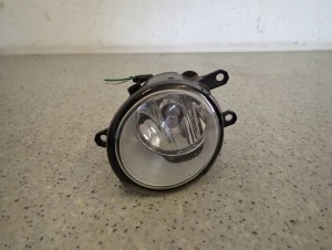 TOYOTA AVENSIS T25 LIFT 06- HALOGEN PRZEDNI PRAWY 1/7 MINIATURA