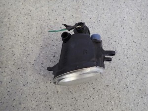 TOYOTA AVENSIS T25 LIFT 06- HALOGEN PRZEDNI PRAWY 5/7 MINIATURA