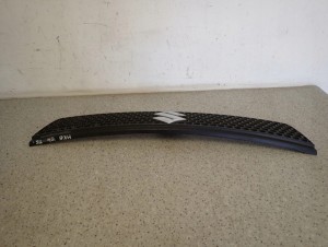 SUZUKI SWIFT 04-07 ATRAPA WLOTU POWIETRZA GRILL 9/9 MINIATURA
