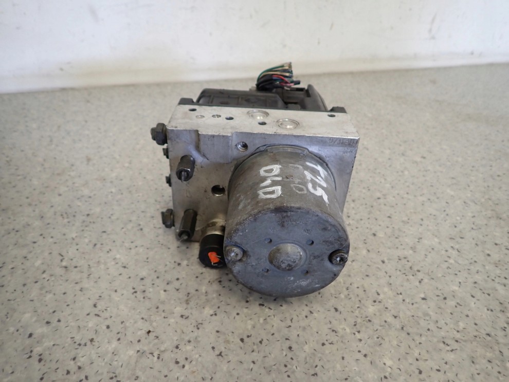 TOYOTA AVENSIS T25 2.0 D4D 02- POMPA ABS STEROWNIK 89541-05073 2/6