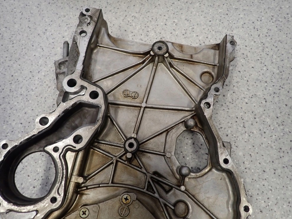 MITSUBISHI COLT 04-08 1.1 BENZYNA OSŁONA OBUDOWA ROZRZĄDU POMPA OLEJU 8/8