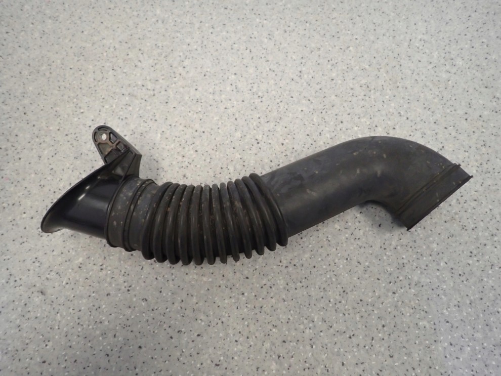 SUZUKI SX4 1.6 BENZ 06-12 RURA POWIETRZA PRZEWÓD 6/6