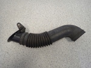 SUZUKI SX4 1.6 BENZ 06-12 RURA POWIETRZA PRZEWÓD 6/6 MINIATURA