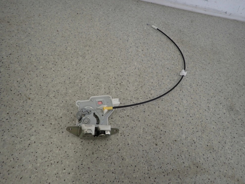 SUZUKI CELERIO 14-19 ZAMEK TYLNEJ KLAPY 4/7