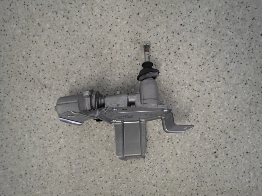 SUZUKI CELERIO 14-19 SILNICZEK WYCIERACZEK TYLNEJ KLAPY 6/6