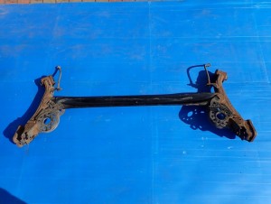 SUZUKI CELERIO 14-19 BELKA ZAWIESZENIA TYLNEGO 5/8 MINIATURA