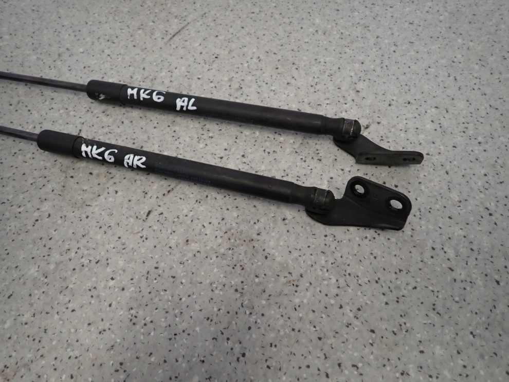 SUZUKI SWIFT MK6 05-09 SIŁOWNIKI KLAPY BAGAŻNIKA KOMPLET 3/5