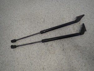 SUZUKI SWIFT MK6 05-09 SIŁOWNIKI KLAPY BAGAŻNIKA KOMPLET 5/5 MINIATURA