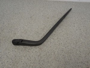 TOYOTA YARIS I JP 99-05 RAMIE WYCIERACZKI TYLNEJ 1/4 MINIATURA