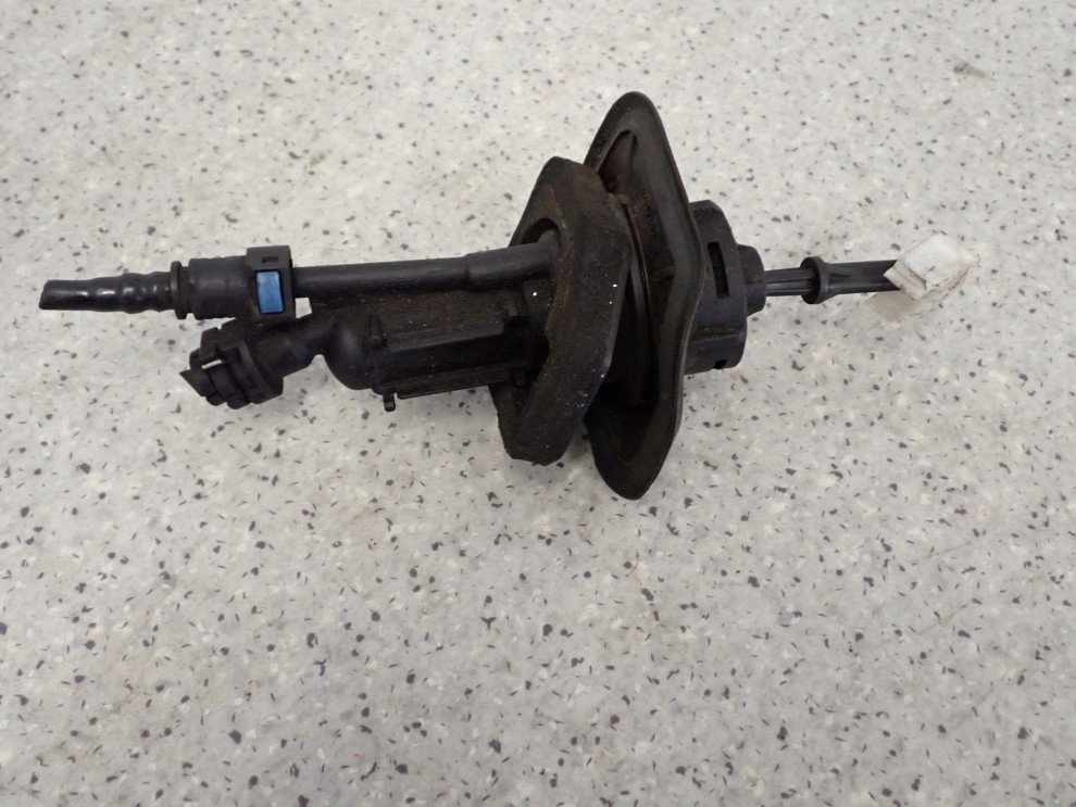 MAZDA5 MAZDA 5 2.0 D RF7 BENZYNA POMPKA SPRZĘGŁA 4/6