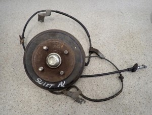 SUZUKI SWIFT JP JS 04-09 PIASTA BĘBEN HAMULCOWY TYLNY LEWY 1/9 MINIATURA