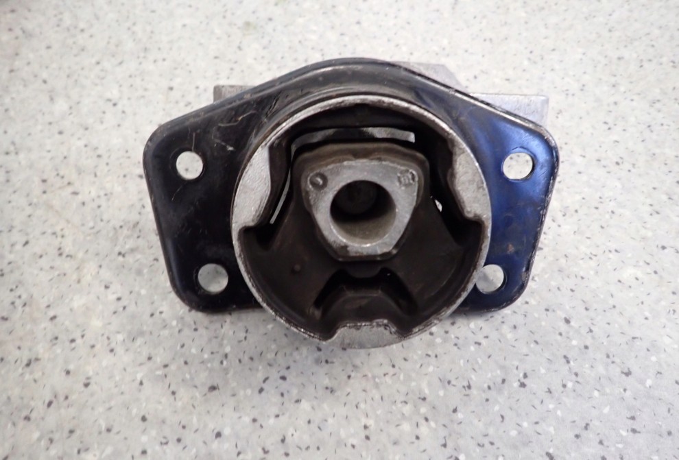 MITSUBISHI COLT 04- 1.5 DID PODUSZKA SILNIKA LEWA 3/5