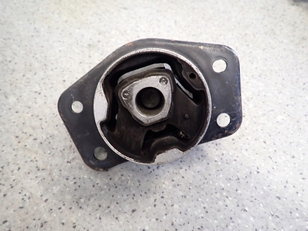 MITSUBISHI COLT 04-12 1.1 BENZYNA PODUSZKA SILNIKA LEWA 6/6