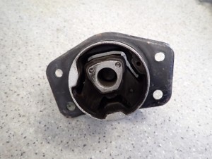 MITSUBISHI COLT 04-12 1.1 BENZYNA PODUSZKA SILNIKA LEWA 4/6 MINIATURA