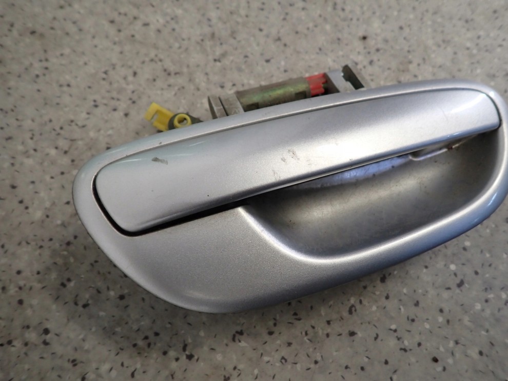 SUBARU LEGACY OUTBACK 03- KLAMKA PRZEDNIA PRAWA 2/5