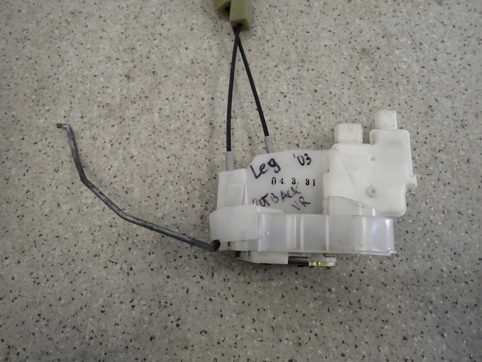 SUBARU LEGACY OUTBACK 03-06 ZAMEK PRZEDNI PRAWY 4/7