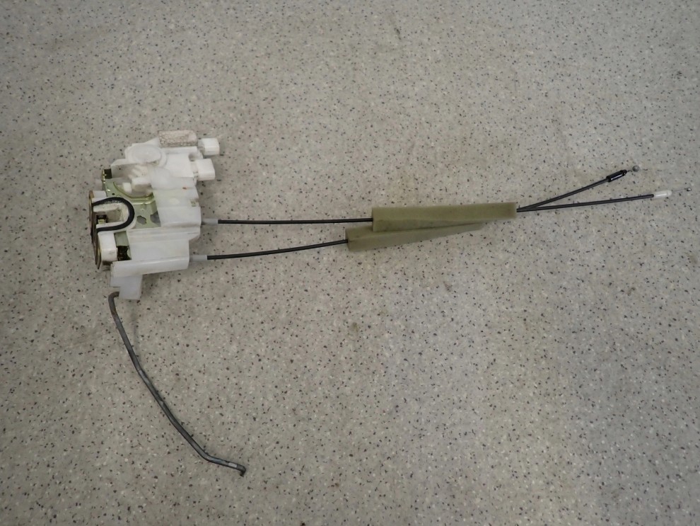 SUBARU LEGACY OUTBACK 03-06 ZAMEK PRZEDNI PRAWY 5/7