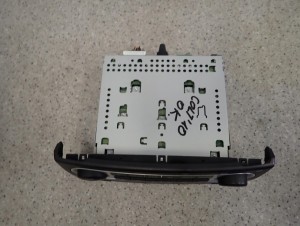 MITSUBISHI COLT 09-12 RADIO FABRYCZNE RADIOODTWARZACZ 7/7 MINIATURA