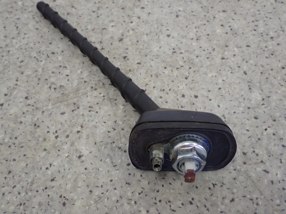 KIA CARENS III 06-11 ANTENA DACHOWA BAT PODSTAWA 4/4