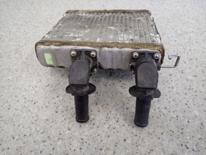 NISSAN MICRA K11 92- NAGRZEWNICA RADIATOR Z ZAWOREM 1/7 MINIATURA