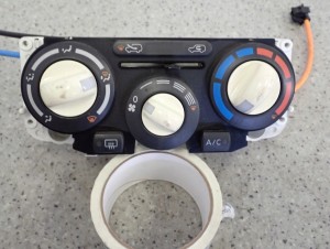 NISSAN MICRA K12 06-10 PANEL STEROWANIA NAWIEWEM 4/8 MINIATURA