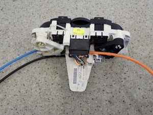 NISSAN MICRA K12 06-10 PANEL STEROWANIA NAWIEWEM 6/8 MINIATURA