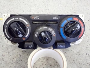 NISSAN MICRA K12 06-10 PANEL STEROWANIA NAWIEWEM 3/10 MINIATURA