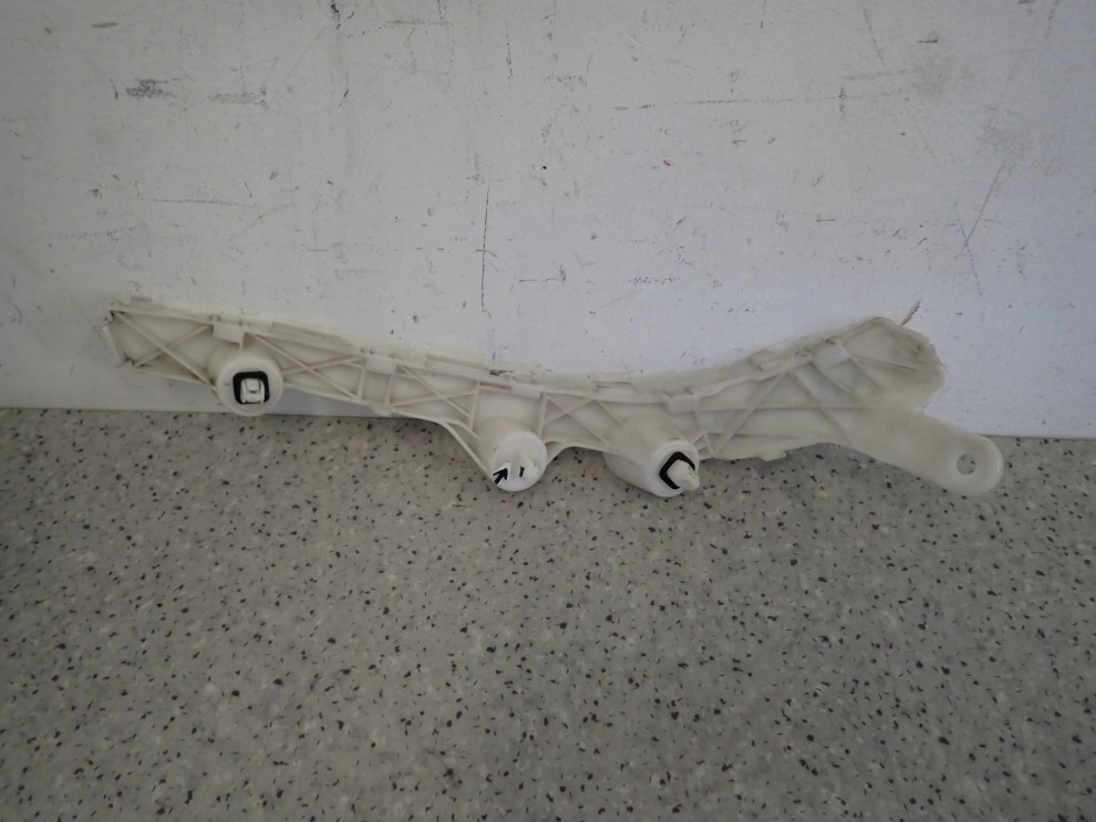 MAZDA 2 II DE 07- ŚLIZG ZDERZAKA TYLNY PRAWY 4/7