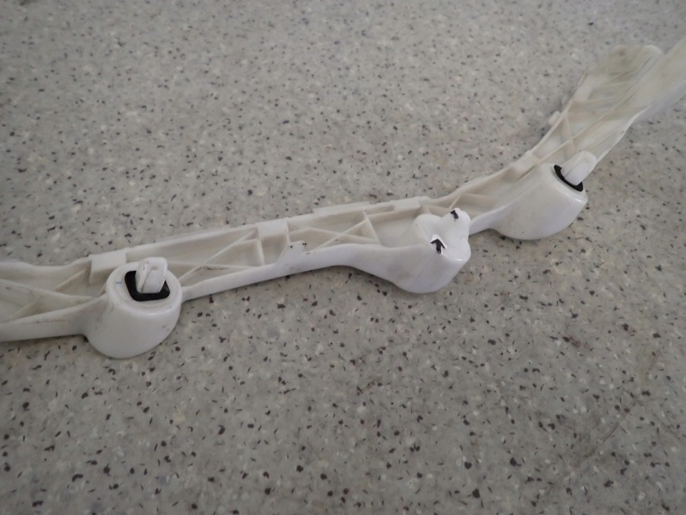 MAZDA 2 II DE 07- ŚLIZG ZDERZAKA TYLNY PRAWY 5/7