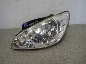 HYUNDAI GETZ 06-10 LAMPA PRZEDNIA LEWA REFLEKTOR EUROPA 2/8 MINIATURA