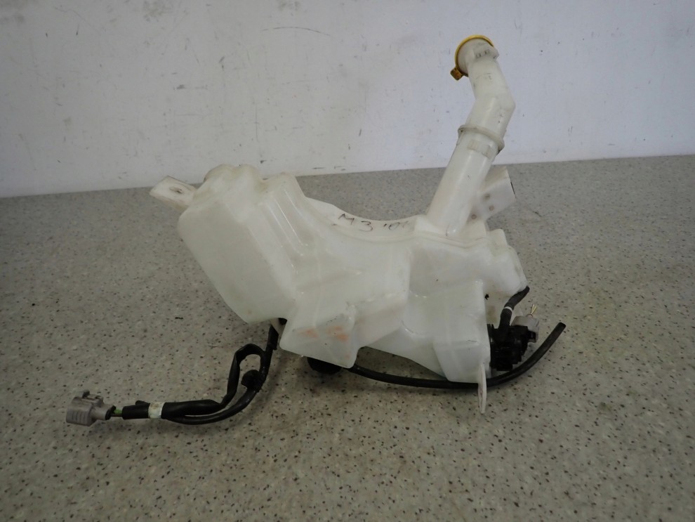 MAZDA 3 BK MAZDA 5 CR 03- ZBIORNICZEK PŁYNU DO SPRYSKIWACZY POMPKI 8/8