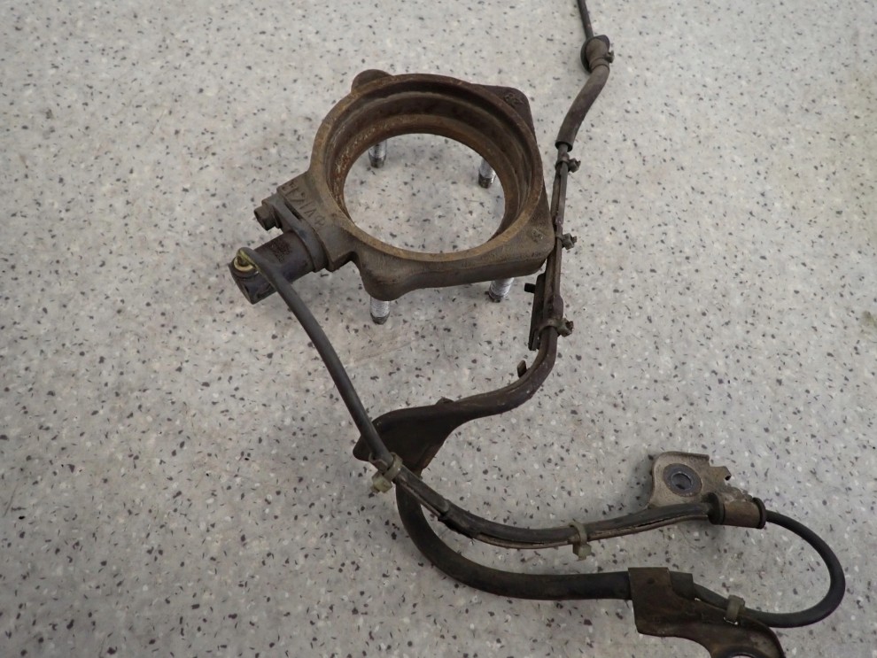 TOYOTA RAV4 RAV 4 2.0 D4D II 00-05 CZUJNIK ABSU TYLNY PRAWY DYSTANS MOCOWAN 5/7