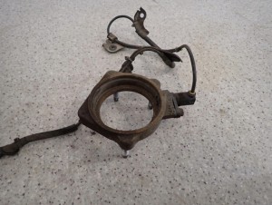 TOYOTA RAV4 RAV 4 2.0 D4D II 00-05 CZUJNIK ABSU TYLNY PRAWY DYSTANS MOCOWAN 7/7 MINIATURA