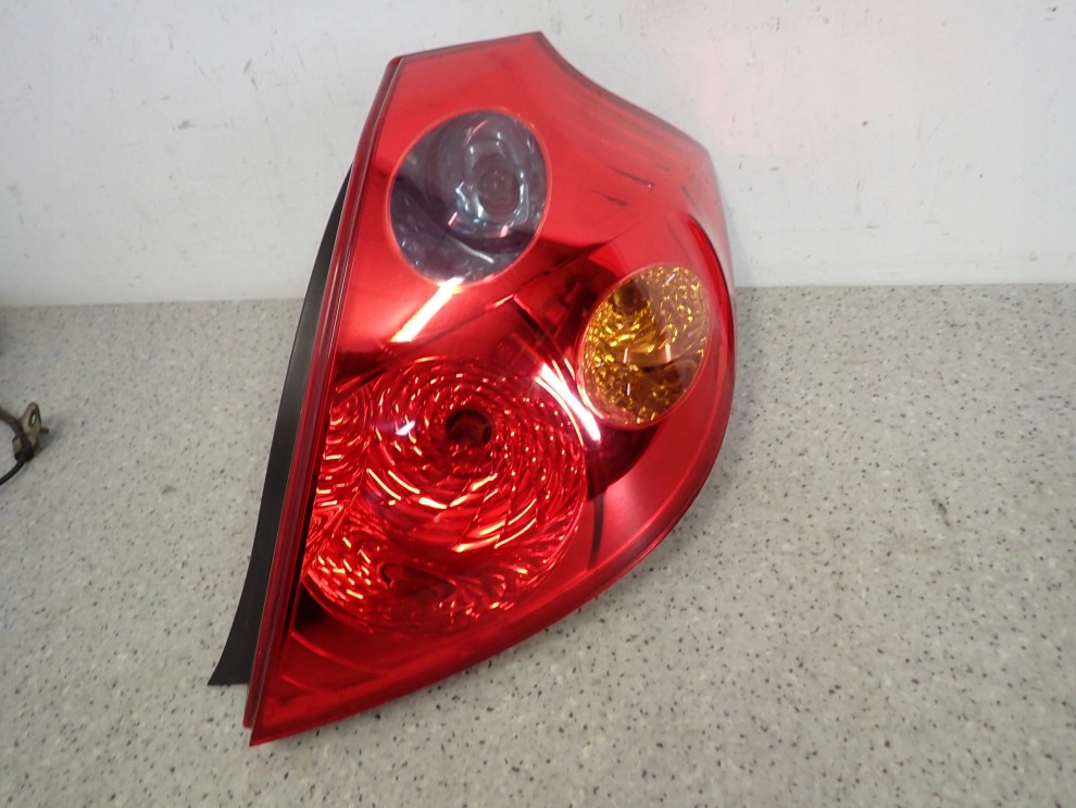 KIA CEED HATCHBACK 07-09 LAMPA TYLNA PRAWA 1/7