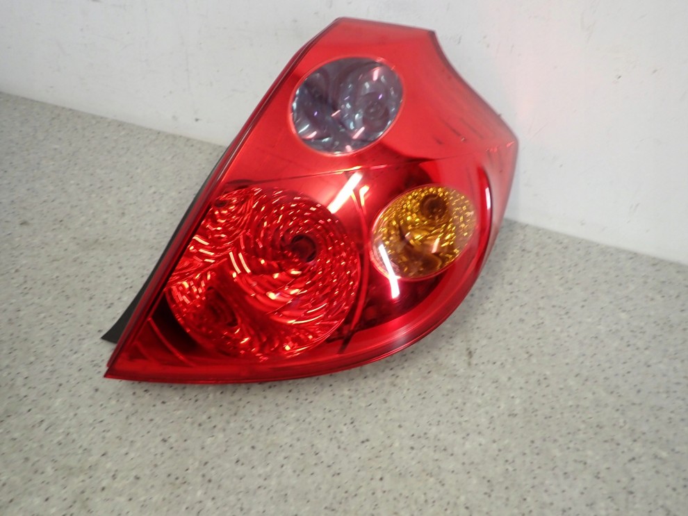 KIA CEED HATCHBACK 07-09 LAMPA TYLNA PRAWA 3/7