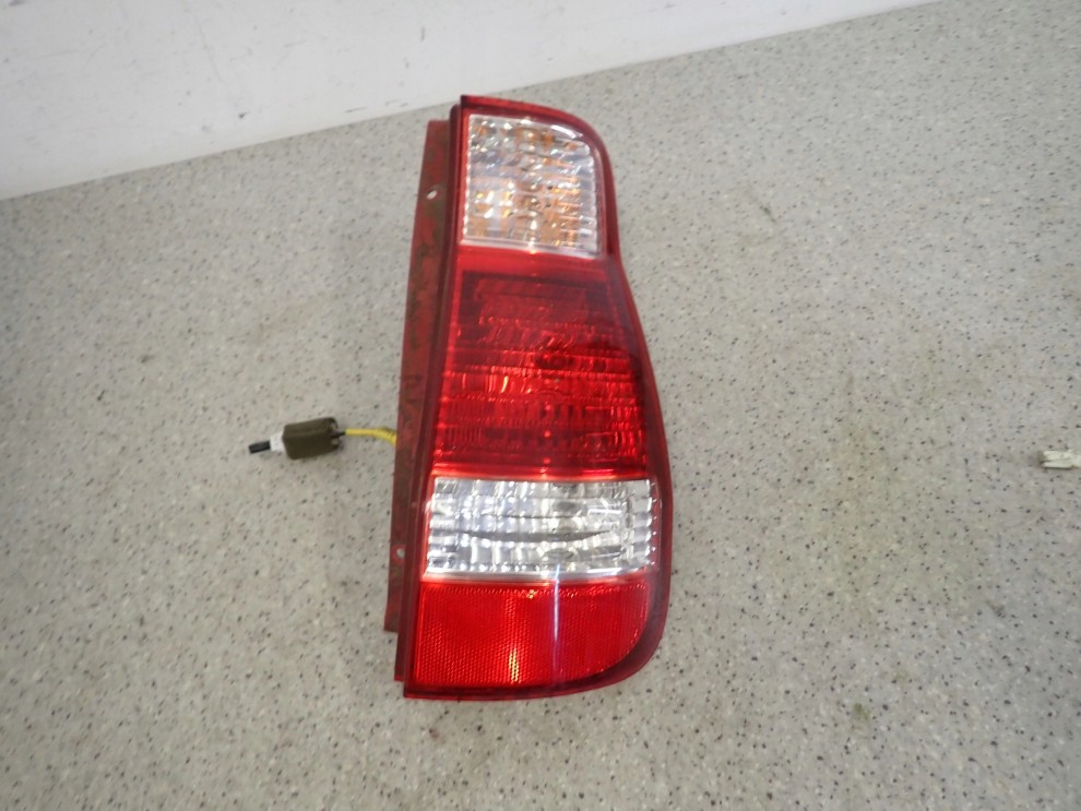 HYUNDAI MATRIX 06-10 LAMPA TYLNA PRAWA 2/7
