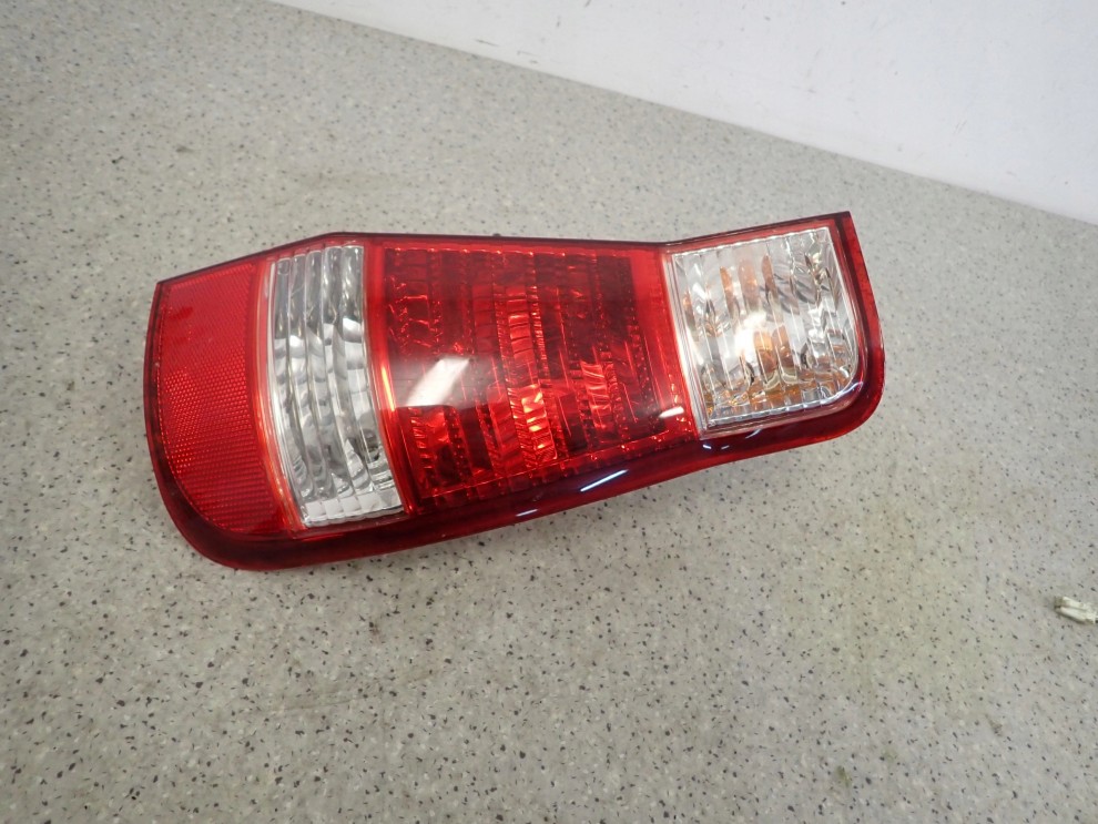 HYUNDAI MATRIX 06-10 LAMPA TYLNA PRAWA 4/7