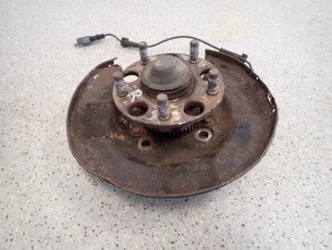 HONDA CIVIC UFO VIII 06- PIASTA OSŁONA TARCZY CZUJNIK TYLNA PRAWA 6/6 MINIATURA