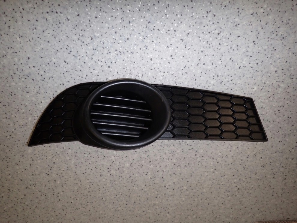 CHEVROLET AVEO HB T250 07- KRATKA ZAŚLEPKA HALOGENU PRZEDNIA PRAWA 2/5