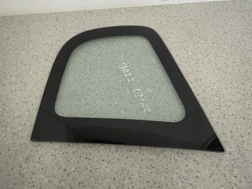 HONDA JAZZ II 02-08 SZYBA TYLNA PRAWA KAROSERYJNA 3/4