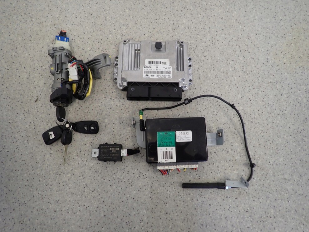 HYUNDAI TUCSON 2.0 CRDI 04-10 ZESTAW STARTOWY STACYJKA KOMPUTER 1/8