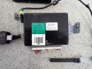 HYUNDAI TUCSON 2.0 CRDI 04-10 ZESTAW STARTOWY STACYJKA KOMPUTER 3/8 MINIATURA