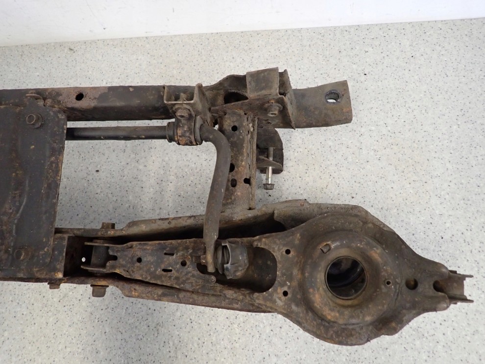 MAZDA 5 CR 2005 - 2010 BELKA ZAWIESZENIA TYŁ 8/9