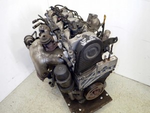 HYUNDAI TUCSON SANTA FE KIA SPORTAGE II CARENS SILNIK DIESEL 2.0 D4EA MOTOR 8/9 MINIATURA